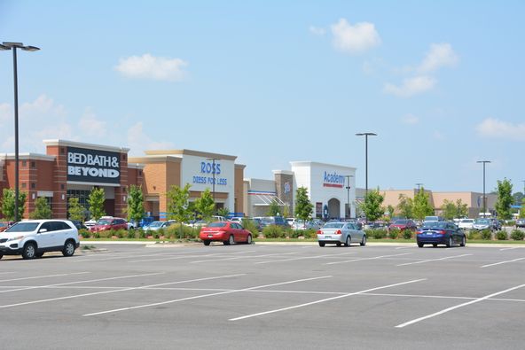 Lewis Crossing Shopping Center: I-40 and Dave Ward Drive, Conway, AR 72032